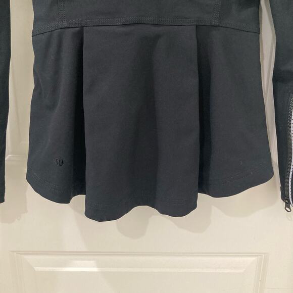 RARE Lululemon Black Urbanite Moto Asymmetrical Blazer Jacket Size 4 - Picture 10 of 15